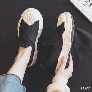Giày slip on đế bánh mì nữ 11572