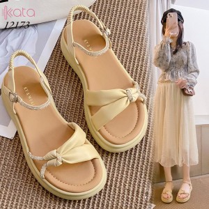 Dép sandal khóa cài nữ mùa hè đế bằng 12173