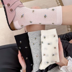 Tất bông mềm mịn hoa retro,vớ giữa bắp chân lưới thoáng khí xuân hè 12879
