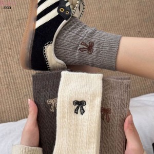 Tất bông dày mùa thu và mùa đông ,vớ giữa bắp chân thêu nơ 13044