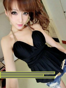 Áo dây xích màu đen