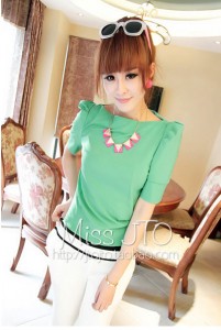 Áo sơ mi cổ thuyền màu xanh