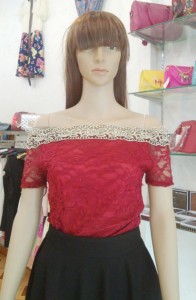 Áo ren trễ vai màu đỏ