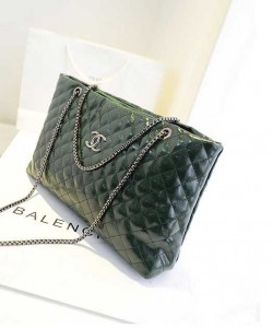 Túi Chanel da bóng màu xanh lá