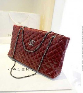 Túi Chanel da bóng màu đỏ