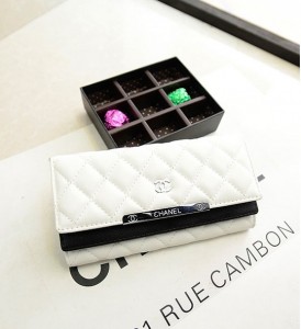 Ví cầm tay Chanel 4463