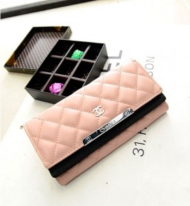 Ví cầm tay Chanel 4464