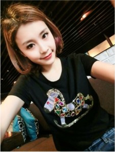 Áo thun đính đá hình ngựa 4571