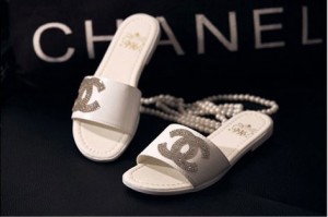 Dép bệt Chanel đính hạt 4821