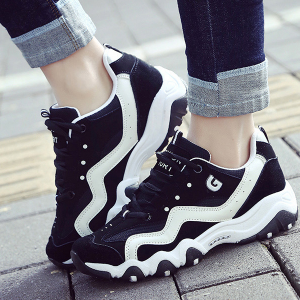 Giày thể thao 8478