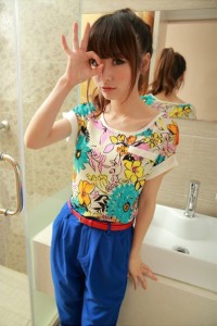 Áo voan họa tiết hoa lớn màu xanh