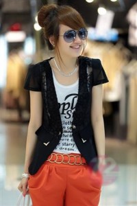 Áo vest voan ren ngắn tay màu đen