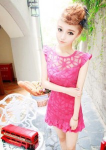 Đầm ren thêu hoa màu hồng đỏ