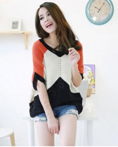 Áo len cánh dơi cổ chữ V màu đen