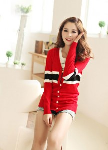 Áo khoác len dài cổ chữ V màu đỏ