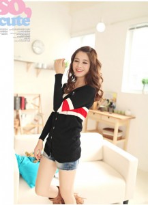 Áo khoác len dài cổ chữ V màu đen