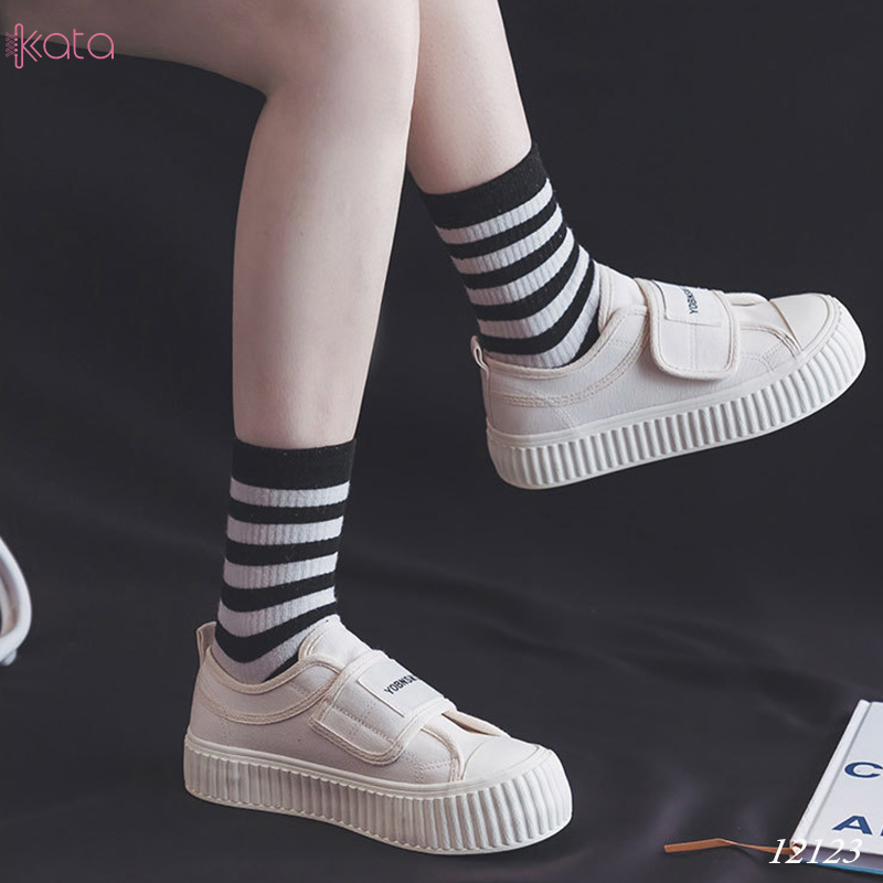 Giày vải khóa dán nữ, giày dạo phố sinh viên phong cách Hàn Quốc 12123