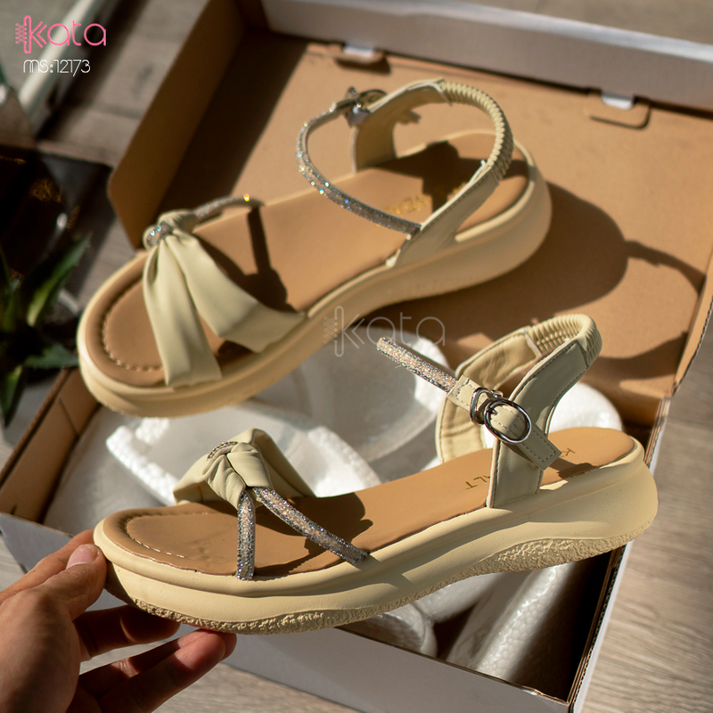 Dép sandal khóa cài nữ mùa hè đế bằng 12171