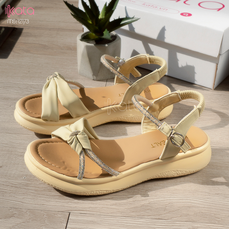 Dép sandal khóa cài nữ mùa hè đế bằng 12171
