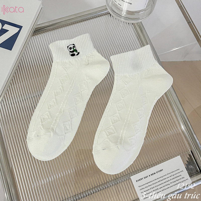 Tất vớ cổ ngắn ,tất cotton thoáng khí thêu hình nữ 12192