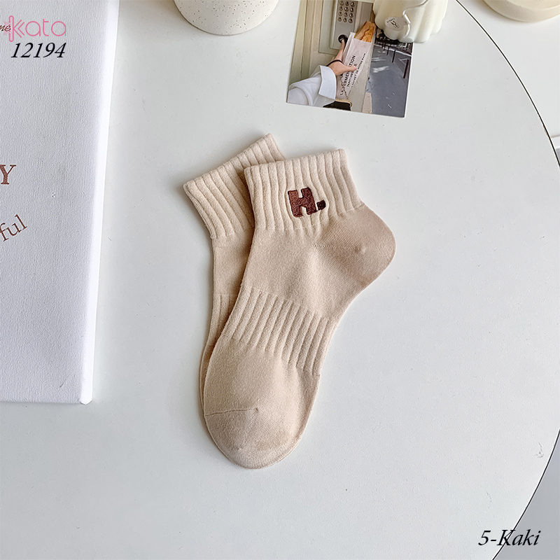 Tất vớ cổ ngắn ,tất cotton chất liệu tốt thoáng khí thêu chữ H 12194