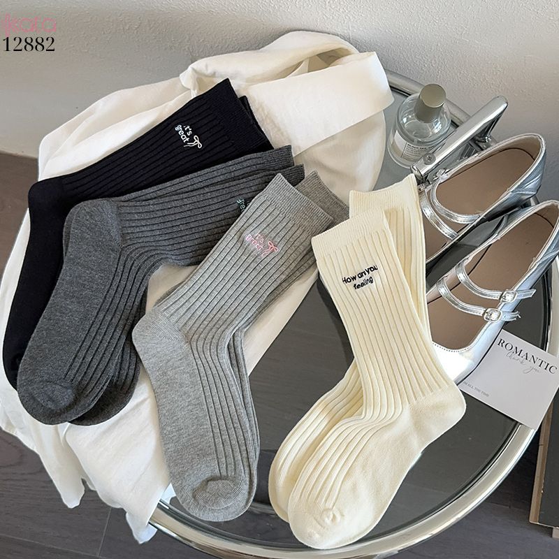 Tất thêu cao cấp phong các Hàn Quốc,vớ bông giữa bắp chân 12882