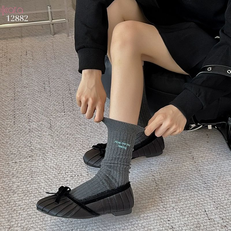 Tất thêu cao cấp phong các Hàn Quốc,vớ bông giữa bắp chân 12882