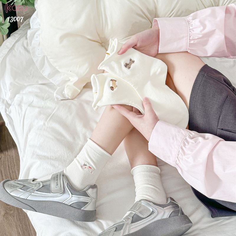 Tất cuộn mép thêu hình,vớ bông mềm mịn thấm hút mồ hôi 13007