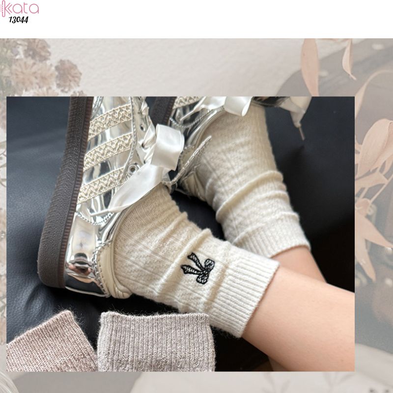 Tất bông dày mùa thu và mùa đông ,vớ giữa bắp chân thêu nơ 13044